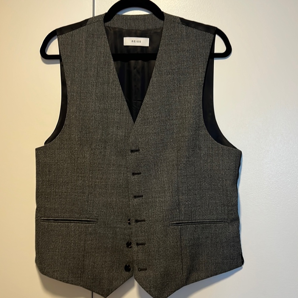 Waistcoat - REISS - perfect condition 40R